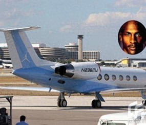 乔丹的飞机，科比的飞机，杜兰特的飞机，没有对比就没有尴尬|科比·布莱恩特|凯文·杜兰特|詹姆斯|NBA|迈克尔·乔丹_新浪体育_新浪新闻